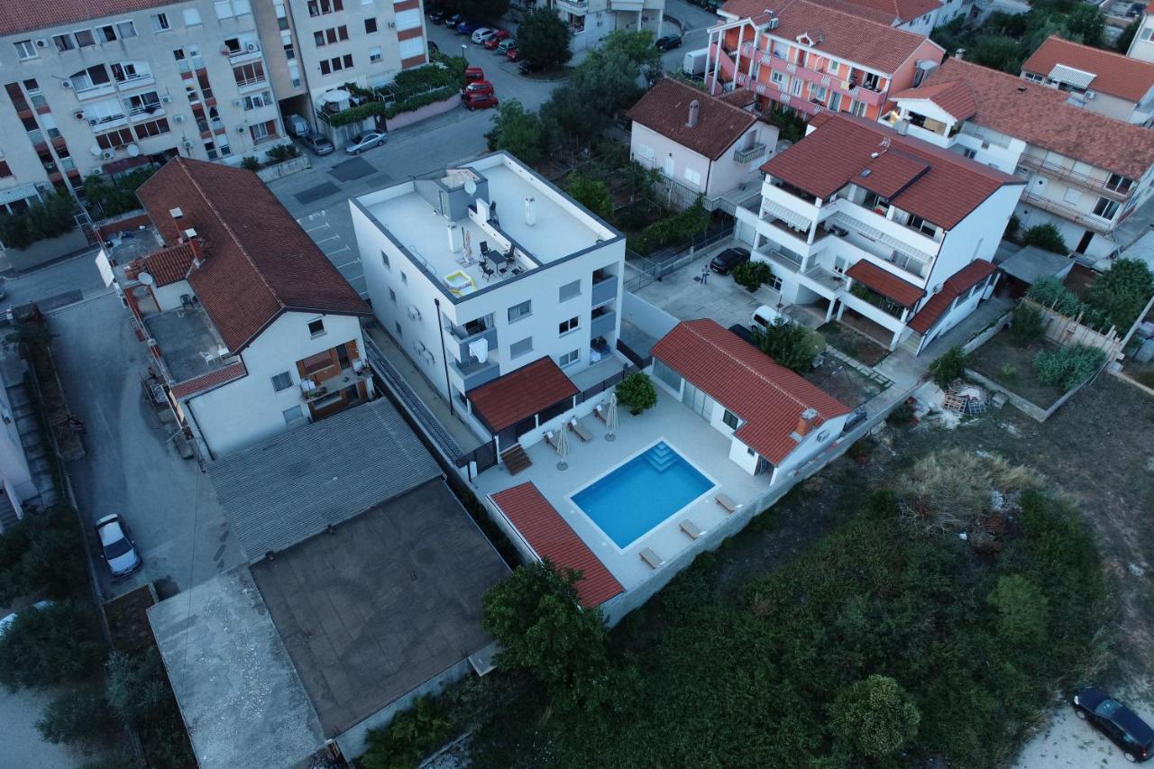 Apartment Zara - Luxury Apartment With Private Pool Eksteriør billede